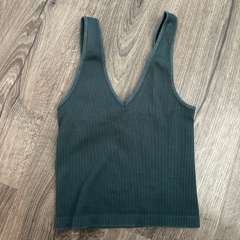 Nikibiki vintage emerald seamless tank